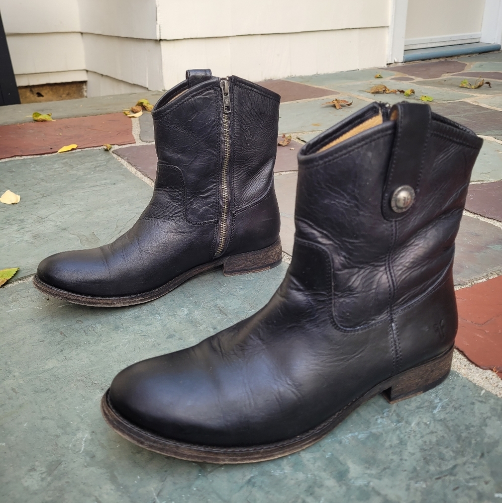 Frye Melissa Button Short Ankle Boots